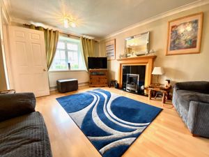 Lounge- click for photo gallery